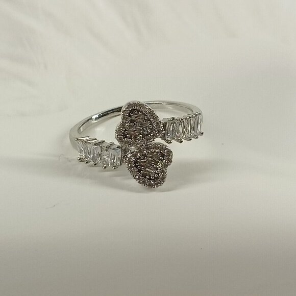 Fashion Jewelry Women's Ring Size 10 Heart Shape Crystal Stainless Steel - Picture 4 of 8